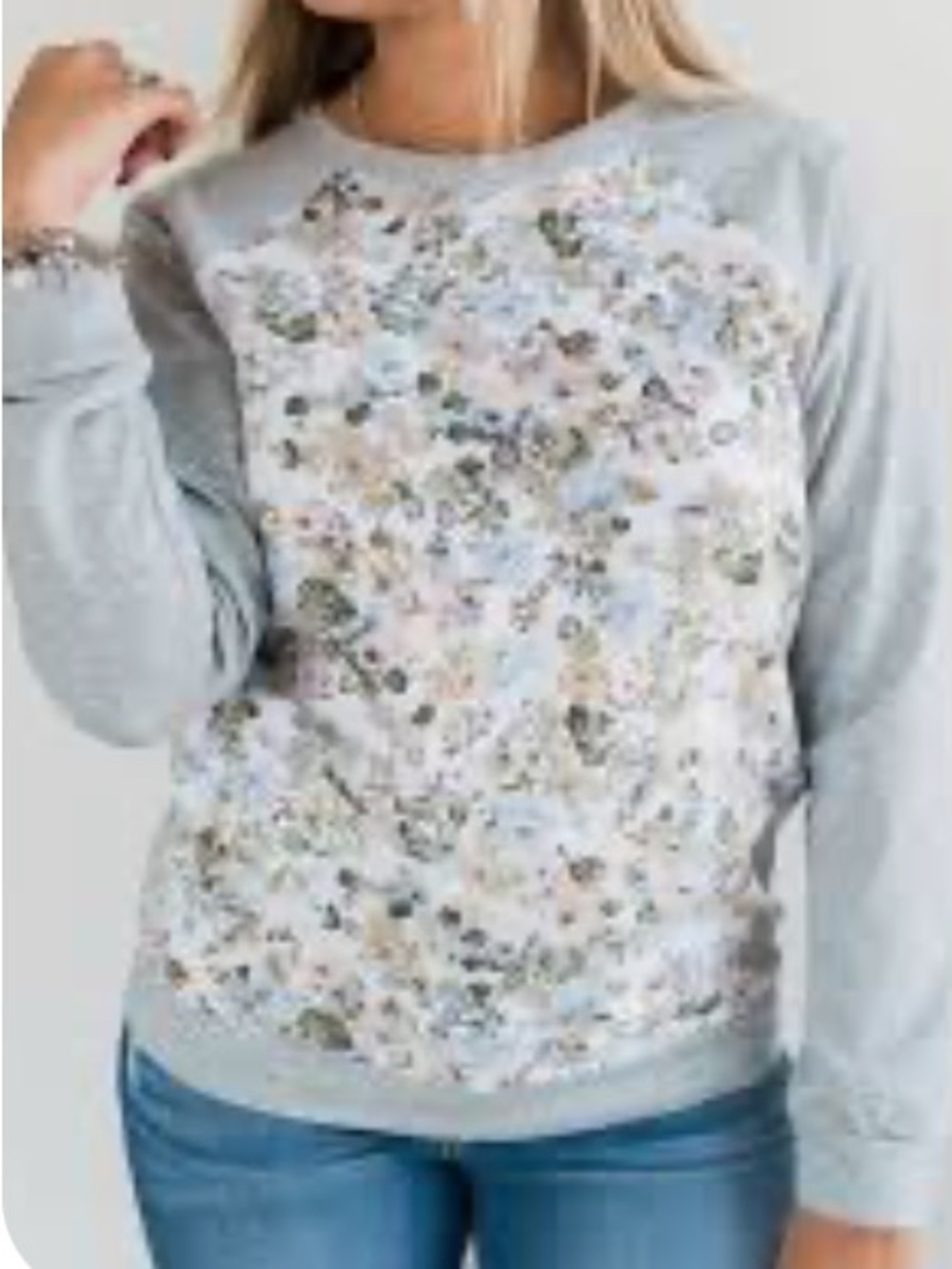 & Light Gray Floral Front Sweatshirt.‎ Size Large. NWT.